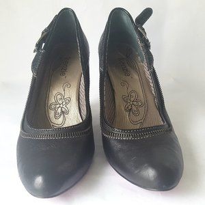 Kenzie Wishbone Black Leather Wedge